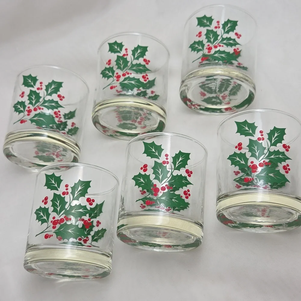 Indiana Holly Christmas Tumbler Glasses - Picture 8 of 11
